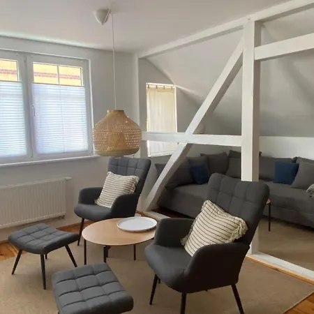 Im Dreiseitenhof Apartment Grossraeschen