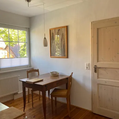Apartment Im Dreiseitenhof Grossraeschen