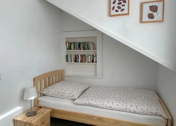 Im Dreiseitenhof * グロースレッシェン